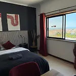Cozy Sea View With Balcony & Access *