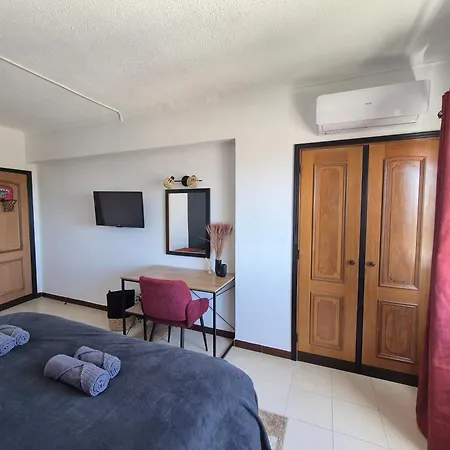 Apartment Cozy Sea View With Balcony & Access
