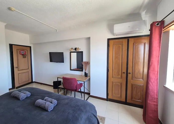 Apartment Cozy Sea View With Balcony & Access