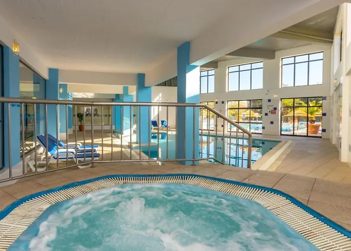 Cozy Sea View With Balcony & Access Apartment