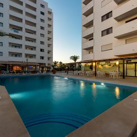 Cozy Sea View With Balcony & Access *